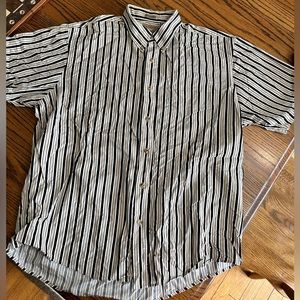 Men’s button up shirt size L